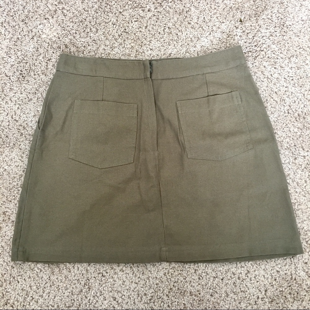  {TopShop} Green Floral Embroidered Mini Skirt - Picture 7 of 8